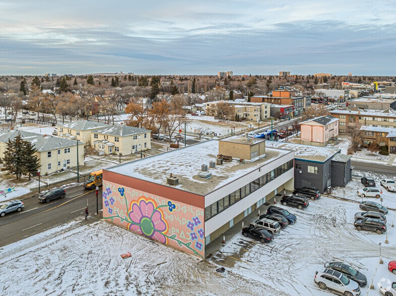 10441-10445 124 St, Edmonton, AB à louer - Aérien – Image 2 sur 5