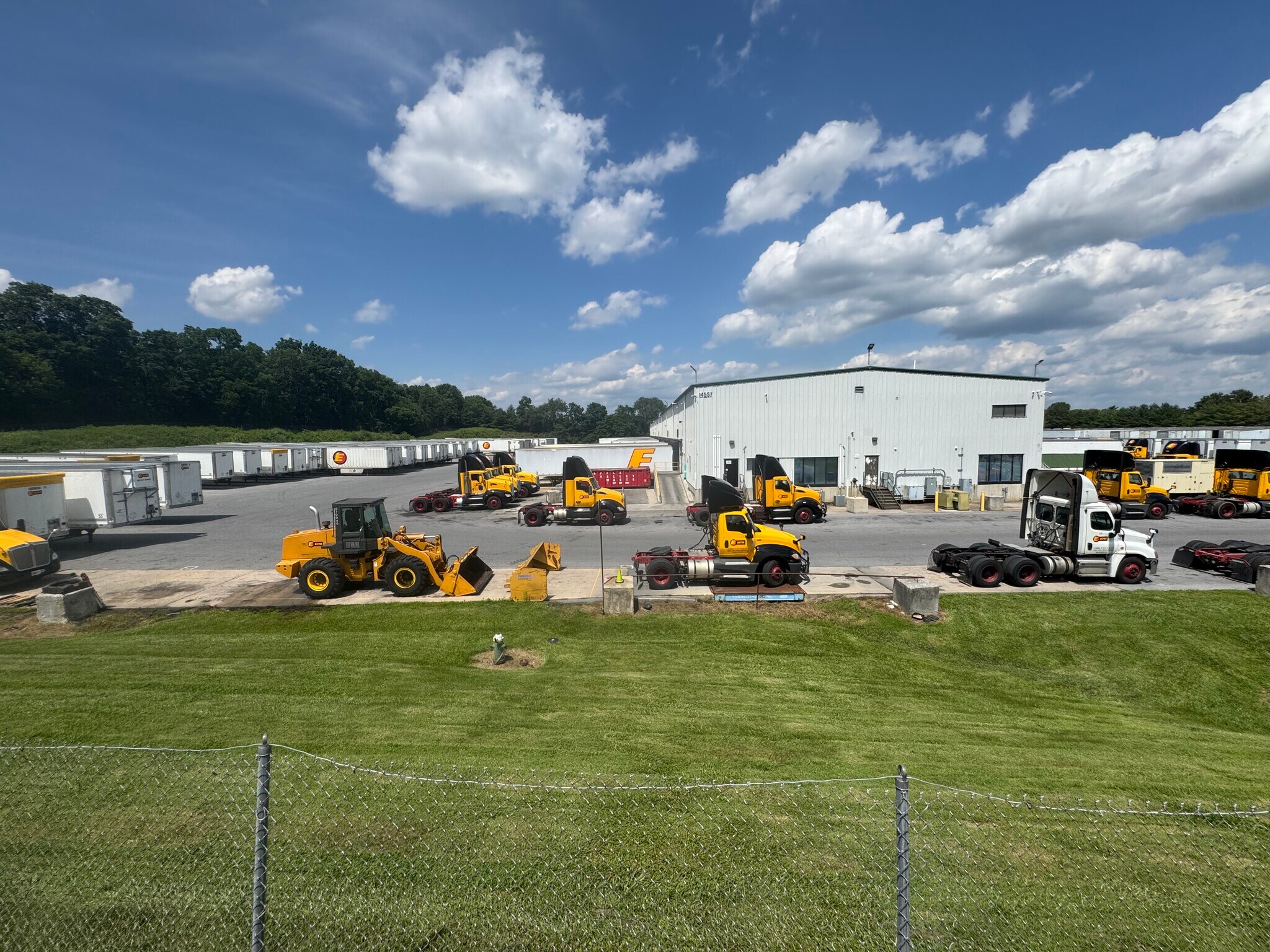 14557 Industry Dr, Hagerstown, MD à louer Photo de l’immeuble– Image 1 sur 6