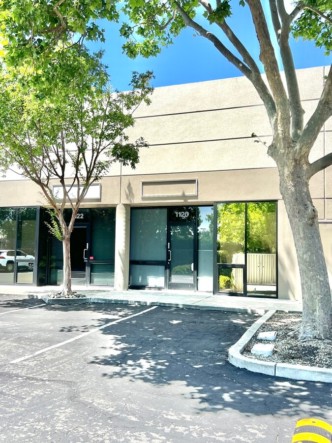 1102-1140 Walsh Ave, Santa Clara, CA 95050 - Lot 1120 -  - Photo intérieure - Image 1 of 3