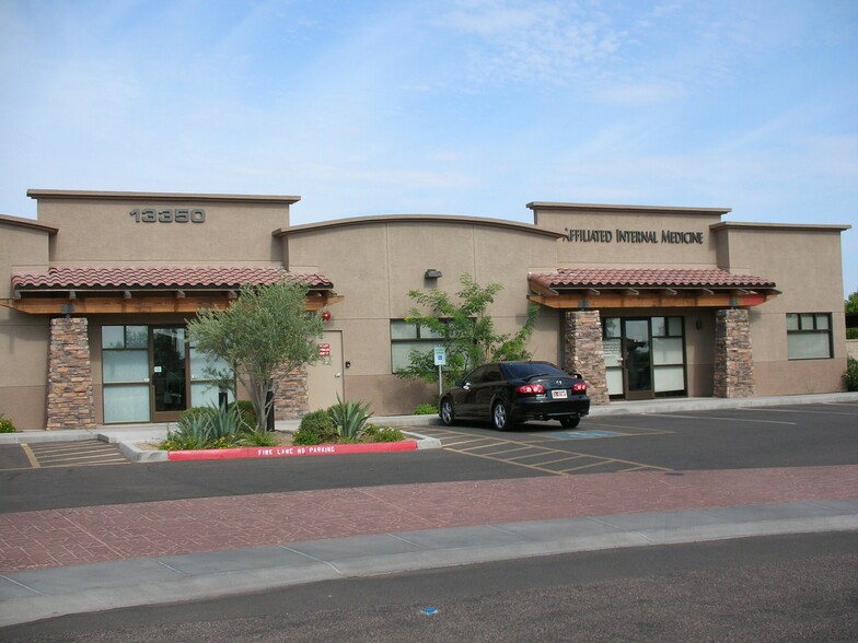 13350 N 94th Dr, Peoria, AZ à louer - Photo de l’immeuble – Image 1 sur 4