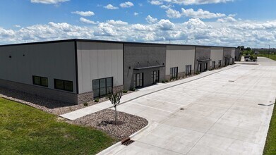 2151 Shiloh Rose Pkwy SW, Bondurant, IA à louer Photo intérieure– Image 1 sur 7