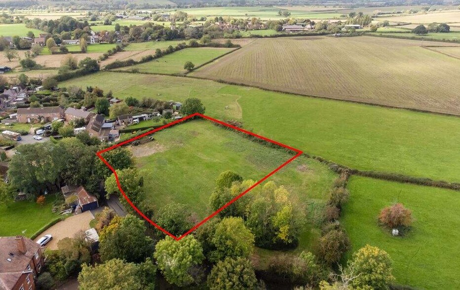 Sandhurst Ln, Gloucester à vendre - Aérien – Image 1 sur 5