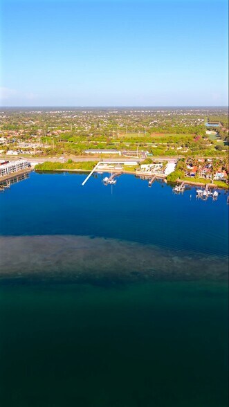 18947 SE Federal Hwy, Jupiter, FL à vendre - Vidéo sur l’annonce professionnelle – Image 2 sur 19
