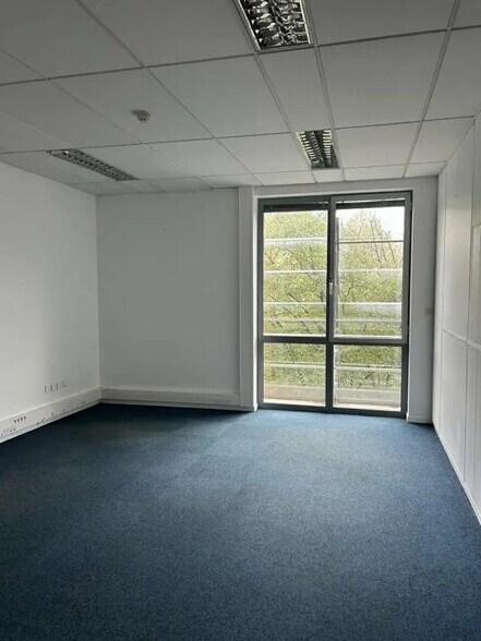 Bureau dans Lyon à louer - Photo de l’immeuble – Image 2 sur 5