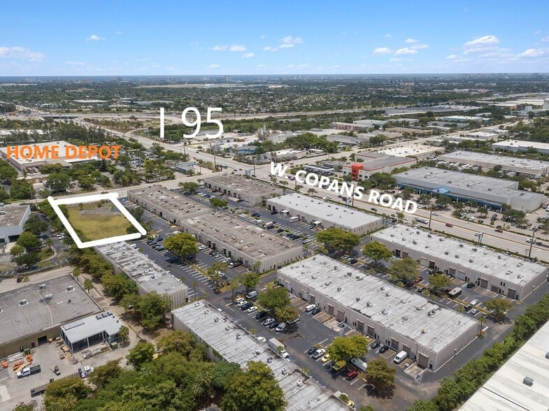 2425 Andrews, Pompano Beach, FL à louer - Aérien – Image 1 sur 9