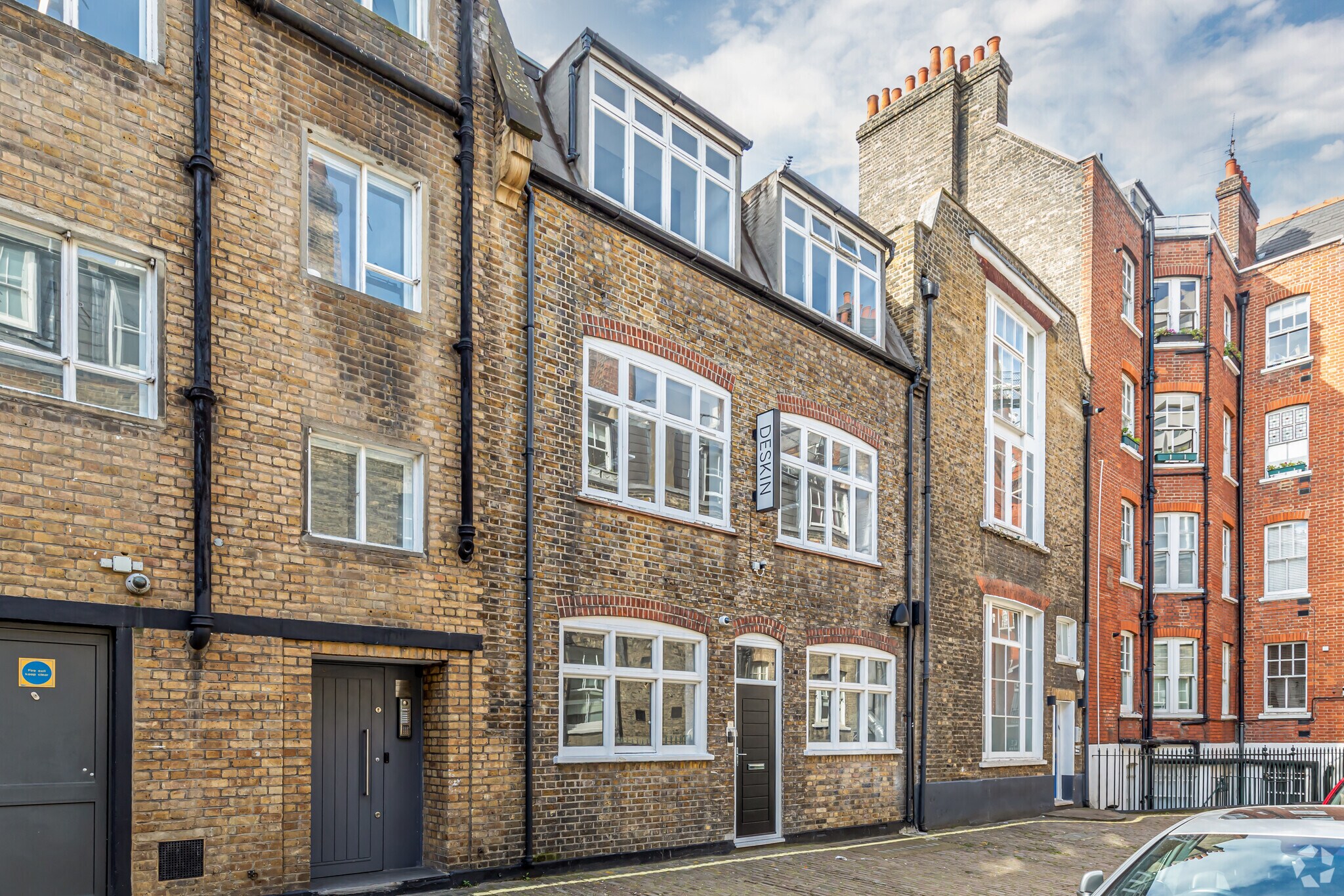 13 David Mews, Londres à louer Photo principale– Image 1 sur 19
