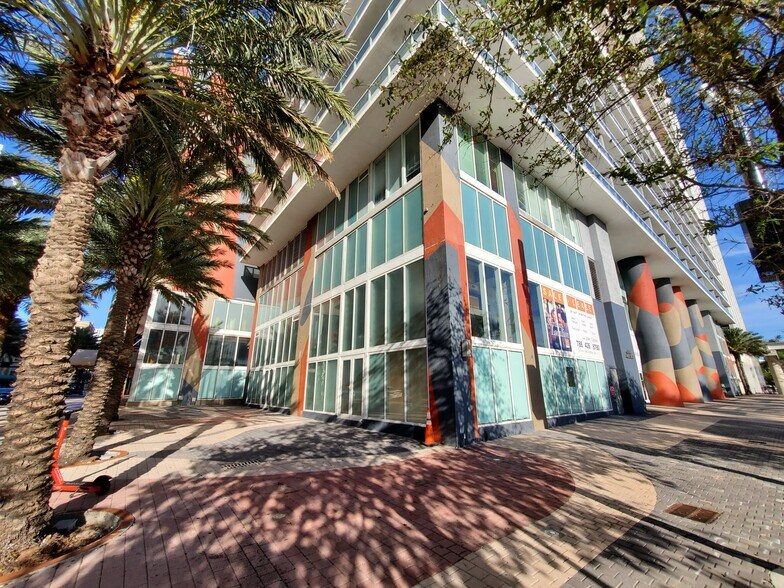 50 Biscayne Blvd, Miami, FL à vendre - Photo de l’immeuble – Image 2 sur 17