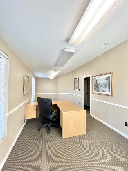 8035 Madison Ave, Citrus Heights, CA à louer - Photo de l’immeuble – Image 3 sur 31