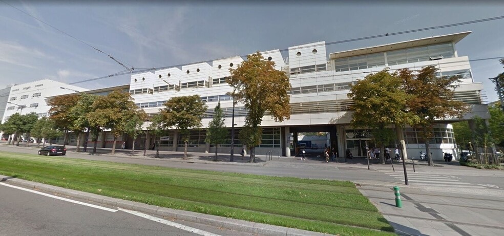 33/67 Boulevard Du Général Martial Valin, Paris à louer - Photo de l’immeuble – Image 1 sur 23