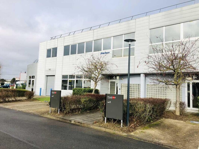 1 Rue Henri Becquerel, Mitry-Mory à louer - Photo de l’immeuble – Image 1 sur 10