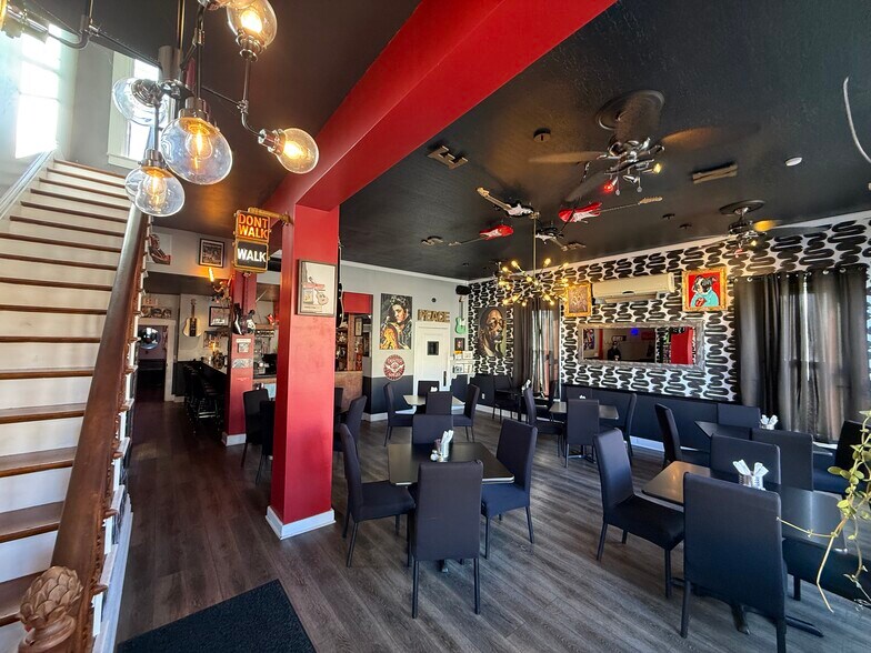 709 W Main St, Madison, IN à vendre - Photo intérieure – Image 2 sur 15