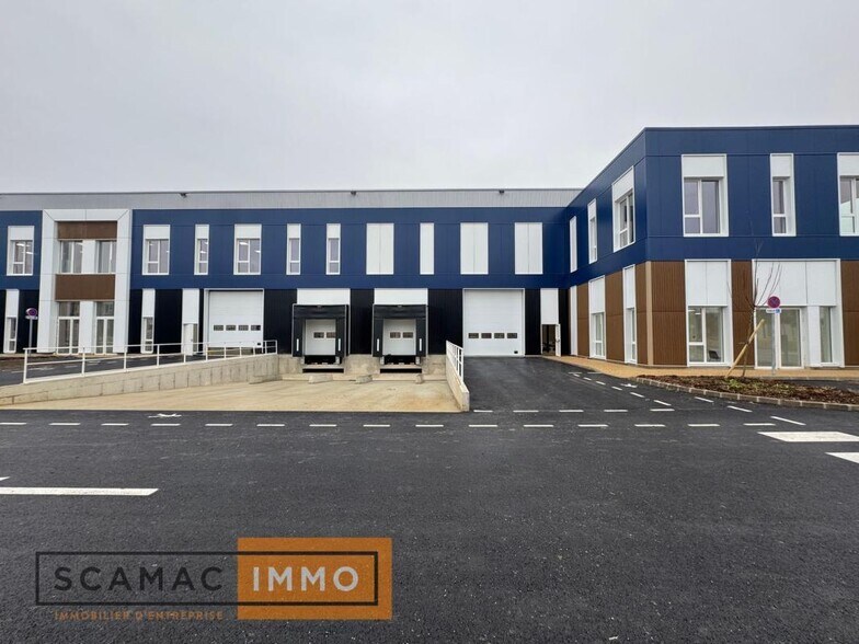 Industriel/Logistique dans Moissy-Cramayel à louer - Photo de l’immeuble – Image 1 sur 10