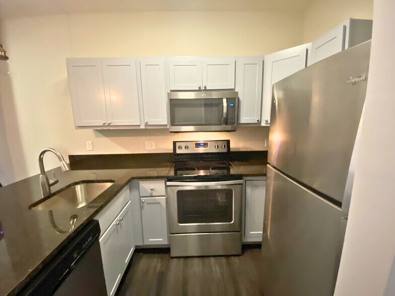 2617 Maryland Ave, Baltimore, MD à vendre - Photo de l’immeuble – Image 3 sur 18