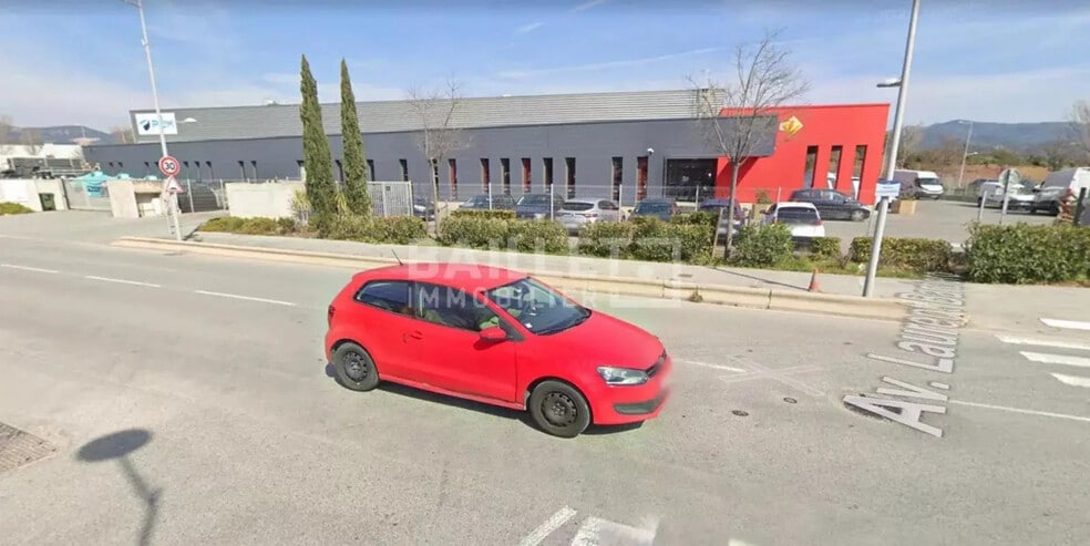 Bureau dans Fréjus à louer - Photo de l’immeuble – Image 2 sur 12
