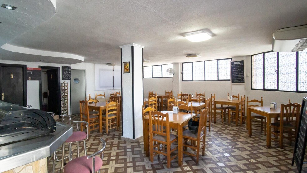 Local commercial dans Petrer à vendre - Photo intérieure – Image 1 sur 8