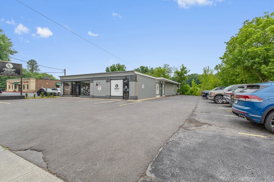 430-434 S Main St, North Syracuse, NY à vendre - Photo de l’immeuble – Image 2 sur 24