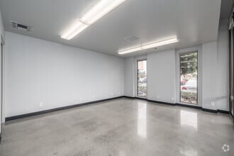 15131 Garfield Ave, Paramount, CA à louer Photo intérieure– Image 2 sur 28