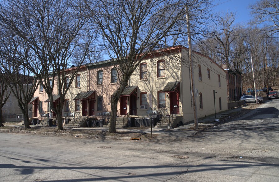 363-369 Liberty st, Newburgh, NY à vendre - Photo de l’immeuble – Image 1 sur 6