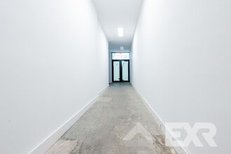 2710 37th Ave, Long Island City, NY à louer Photo intérieure– Image 1 sur 11