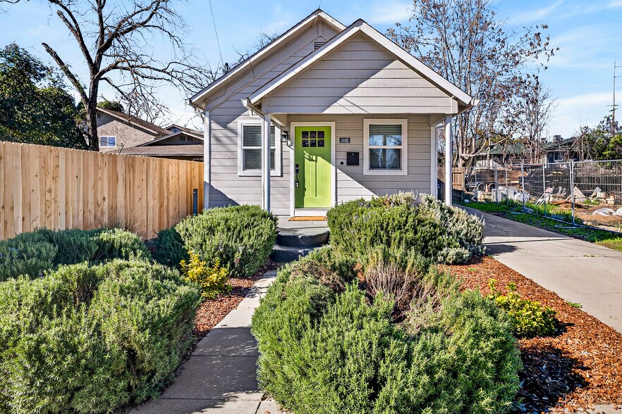 1128 W 5th St, Chico, CA à vendre - Photo de l’immeuble – Image 2 sur 40