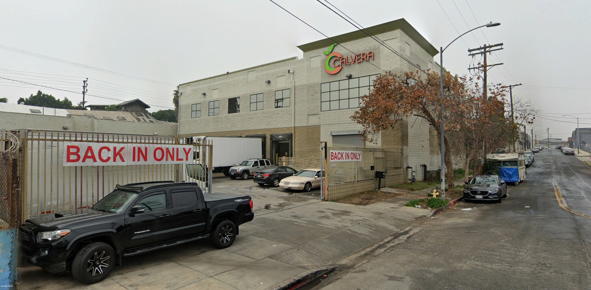 3264 Mines Ave, Los Angeles, CA à louer Photo de l’immeuble– Image 1 sur 1