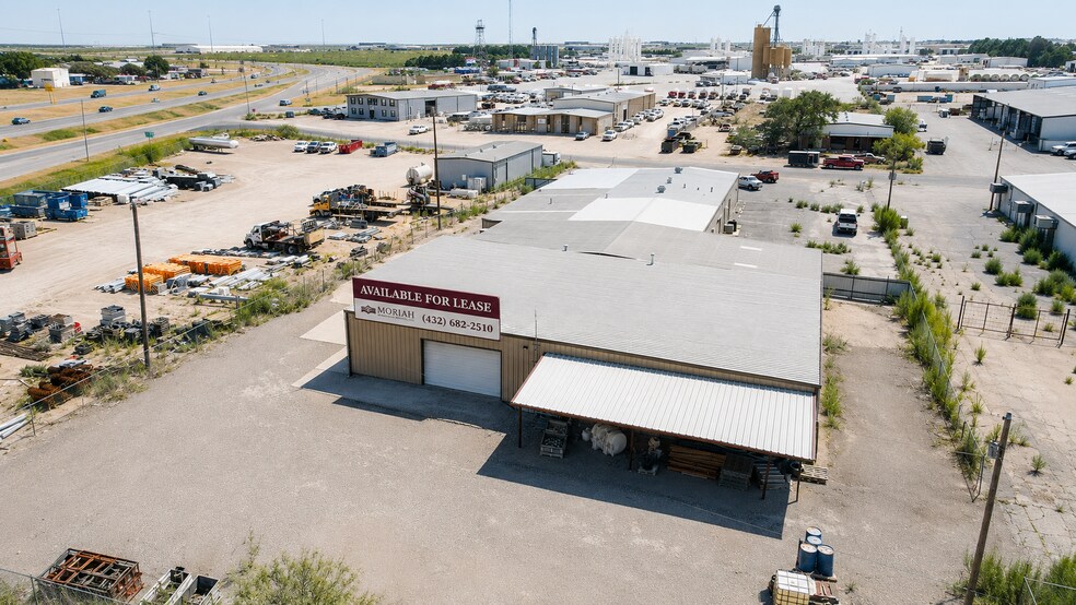 2031 Trade Dr, Midland, TX à vendre - Photo de l’immeuble – Image 3 sur 29