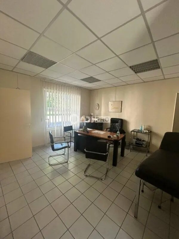 Local d’activités dans Avignon à louer Photo intérieure– Image 1 sur 9