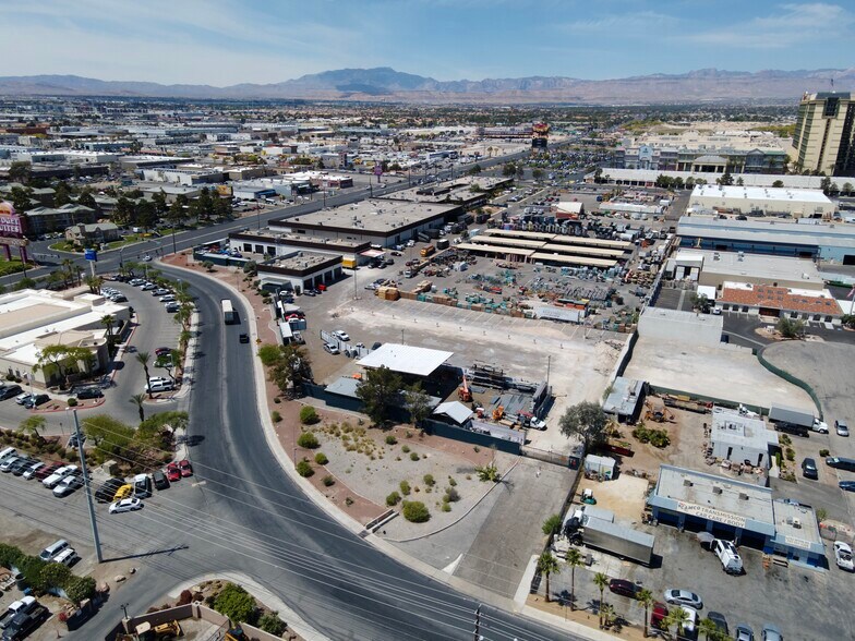 4300 W Tropicana Ave, Las Vegas, NV à louer - Photo de l’immeuble – Image 2 sur 5