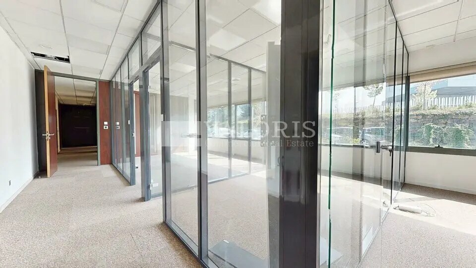 Bureau dans Champagne-au-Mont-d'Or à louer - Photo de l’immeuble – Image 3 sur 17