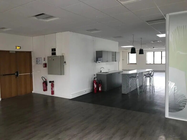 21 Rue Albert Calmette, Jouy-en-Josas à louer - Photo de l’immeuble – Image 3 sur 6