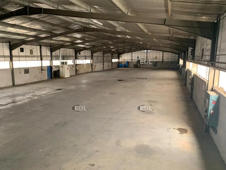 Local d’activités dans Sorgues à louer - Photo intérieure – Image 1 sur 2