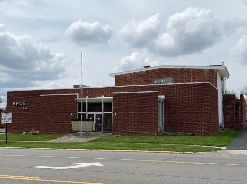 221 N Main St, Bellefontaine, OH à vendre - Photo principale – Image 1 sur 12