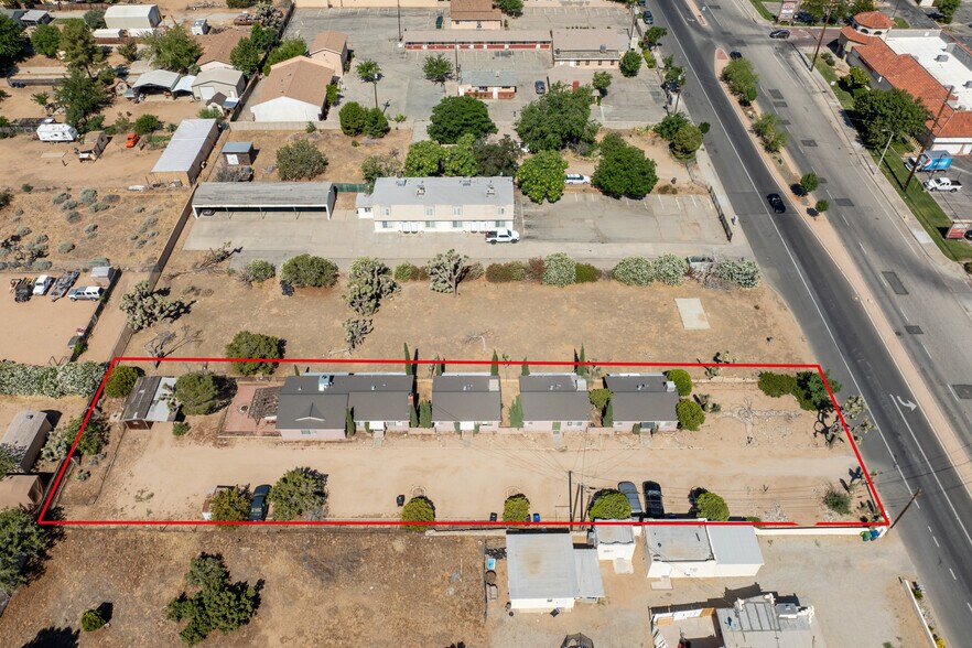 4024 W Avenue L, Lancaster, CA à vendre - Photo de l’immeuble – Image 3 sur 10