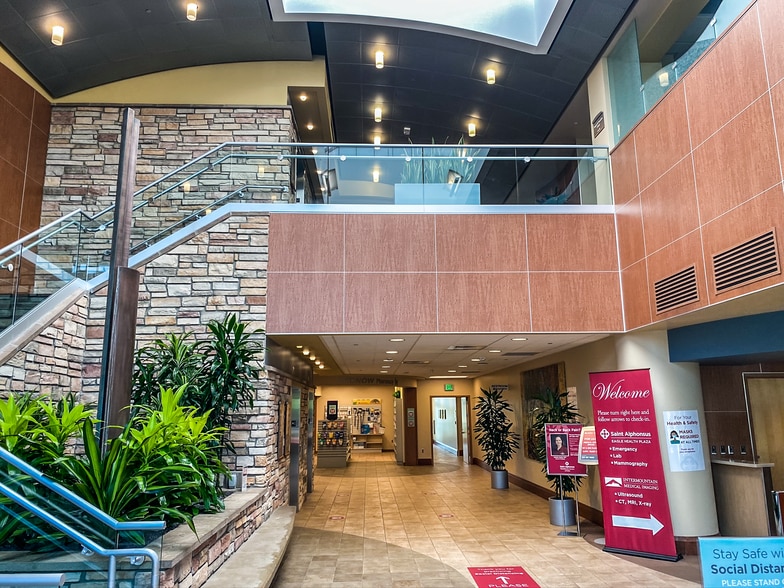 323 E Riverside Dr, Eagle, ID à louer - Photo intérieure – Image 3 sur 8