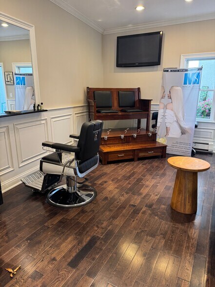 123 Wolfs Ln, Pelham, NY à vendre - Photo intérieure – Image 3 sur 7