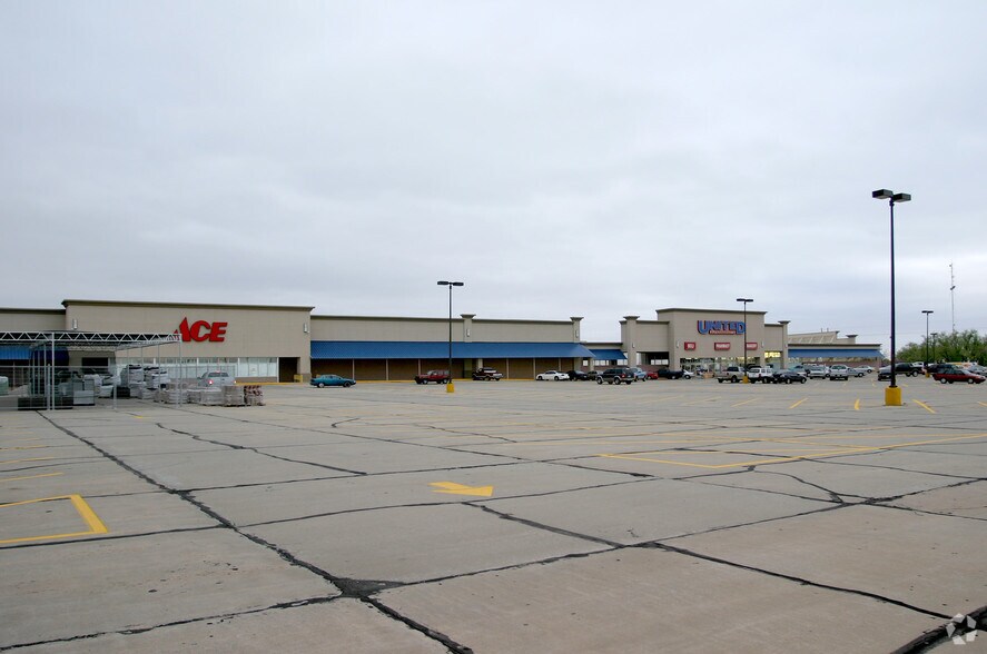 2809-2821 8th St, Woodward, OK à louer - Photo de l’immeuble – Image 2 sur 3