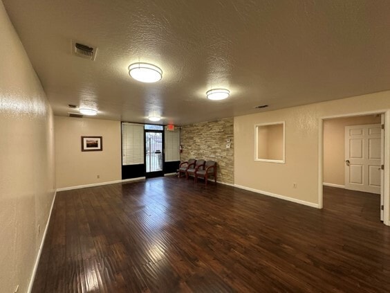 7746 Lorraine Ave, Stockton, CA à vendre - Photo de l’immeuble – Image 2 sur 25