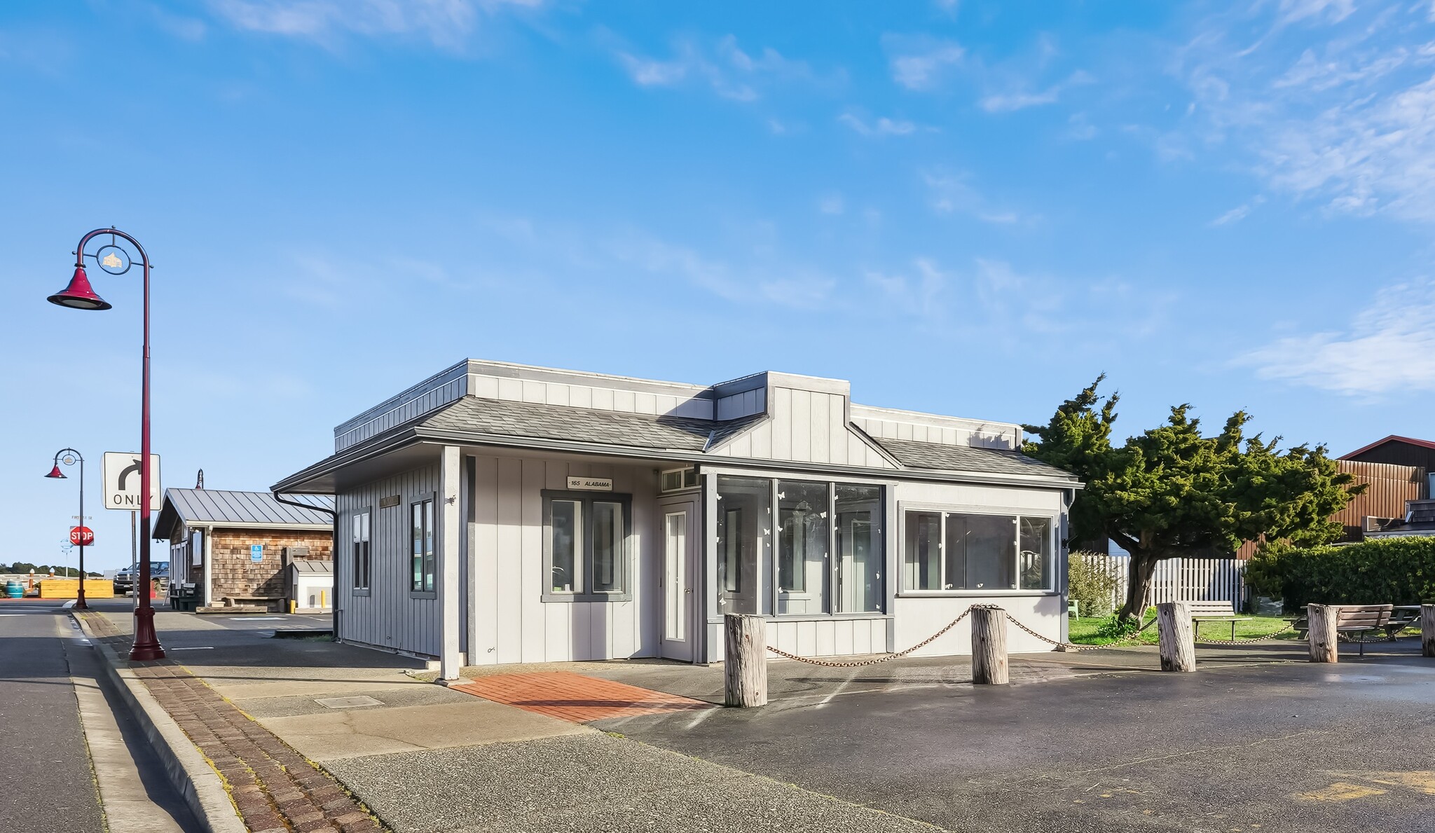 165 Alabama Ave SE, Bandon, OR à vendre Photo de l’immeuble– Image 1 sur 25