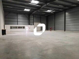 Plus de détails pour Local d'activités à louer