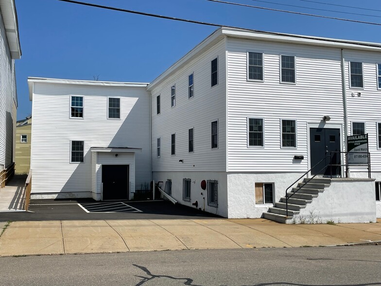 100 Central St, Milford, MA à louer - Photo de l’immeuble – Image 1 sur 29