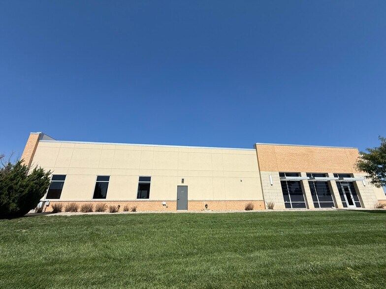 1719 E Cambridge, Derby, KS à louer - Photo de l’immeuble – Image 3 sur 6