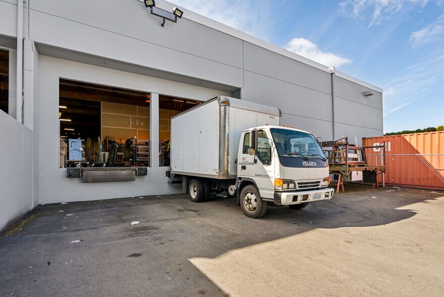 20205 144th Ave NE, Woodinville, WA à vendre - Photo de l’immeuble – Image 3 sur 8