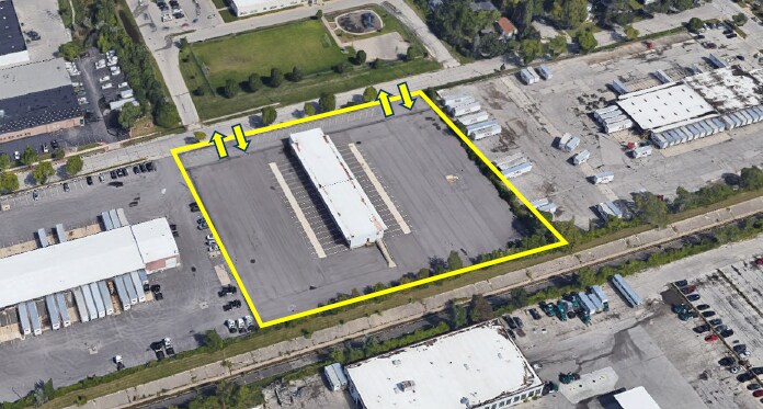 819 W Carpenter Ave, Milwaukee, WI à louer - Photo de l’immeuble – Image 3 sur 5