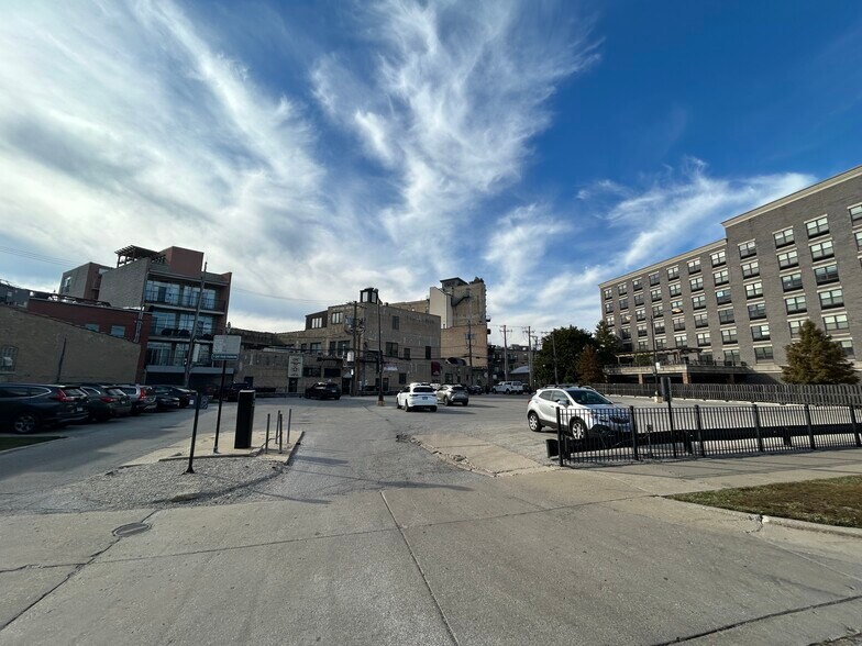 3145-3167 N Lincoln Ave, Chicago, IL à louer - Photo de l’immeuble – Image 2 sur 4