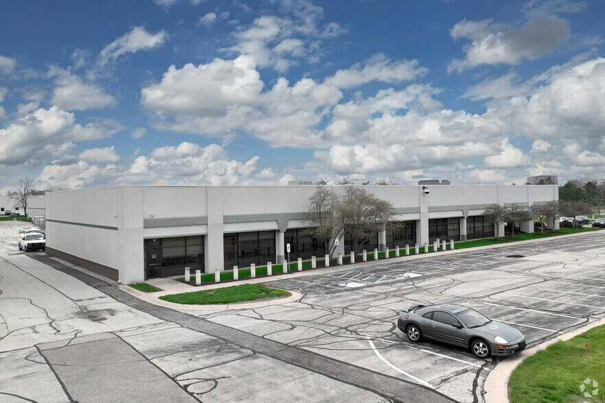 701 Congressional Blvd, Carmel, IN à louer - Photo de l’immeuble – Image 2 sur 5