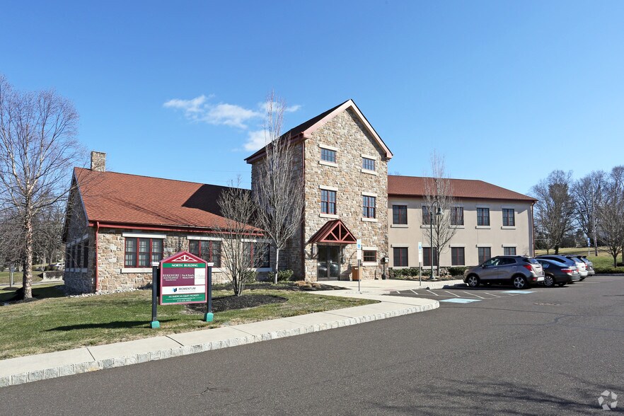 1600 N Bethlehem Pike, Lower Gwynedd, PA à vendre - Photo principale – Image 1 sur 18