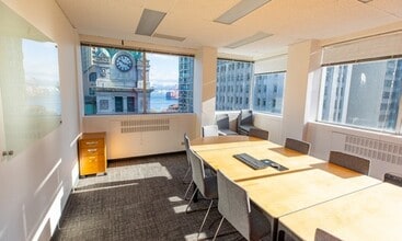 409 Granville St, Vancouver, BC à louer Photo intérieure– Image 2 sur 2