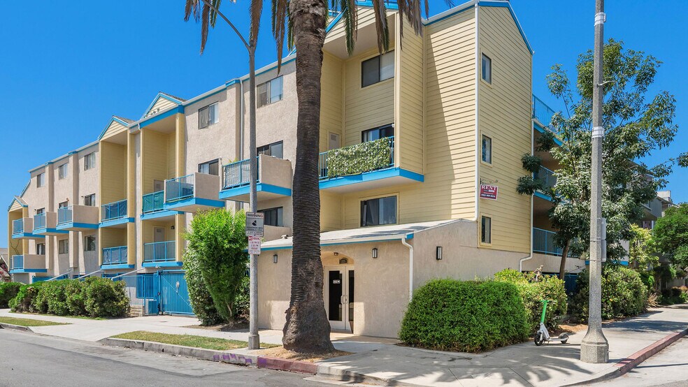 1225 Bennett Ave, Long Beach, CA à vendre - Photo de l’immeuble – Image 3 sur 18