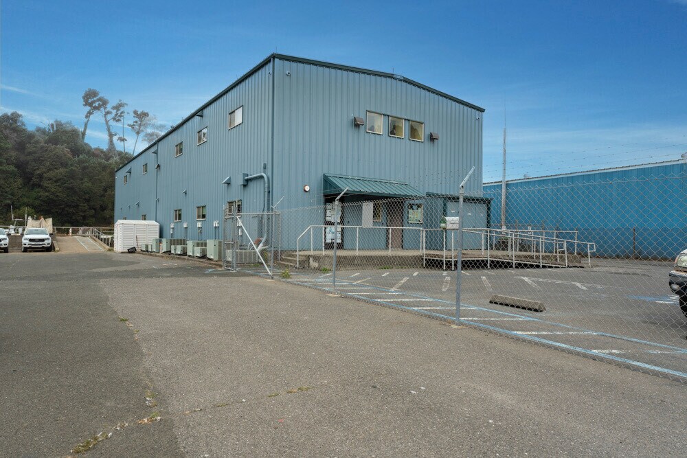 32330 N Harbor Dr, Fort Bragg, CA à vendre Photo principale– Image 1 sur 22