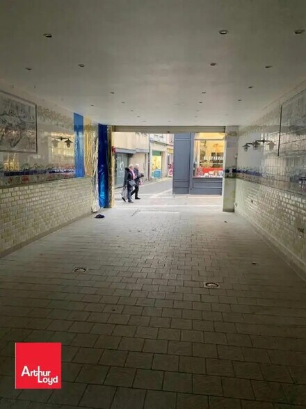 Local commercial dans Chartres à louer - Photo de l’immeuble – Image 2 sur 3